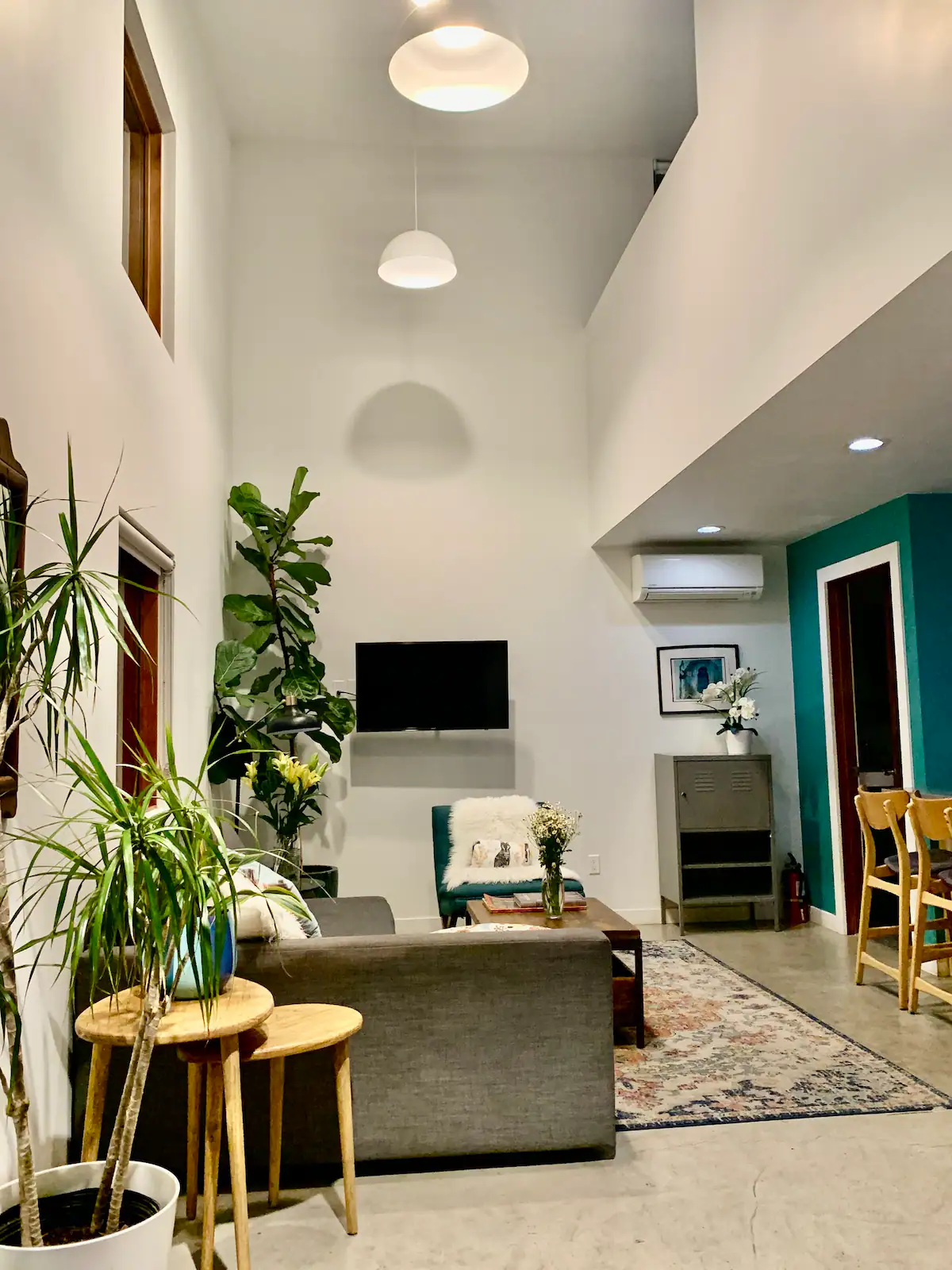 rental property los angeles interior